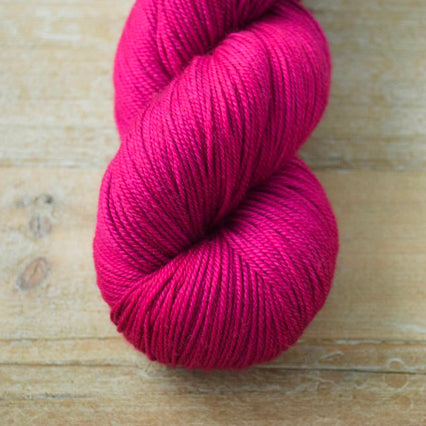 Magpie Fibers Swanky DK